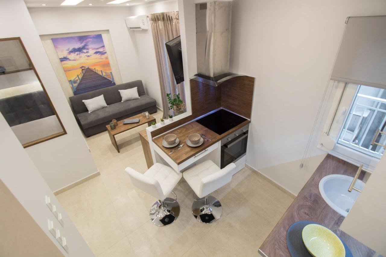 G.douglas Diamond Apartment