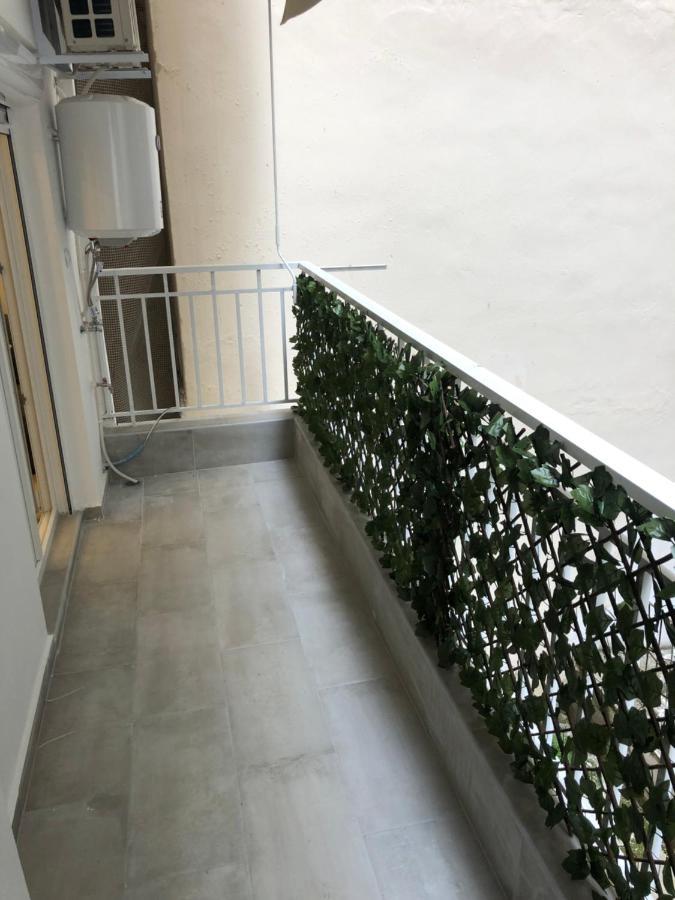 Apartment G.douglas Diamond *